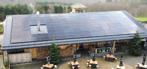 Toiture équipée de panneaux photovoltaïques